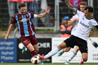 Trabzonspor Avusturya Kampında Eintracht Frankfurt'a 3-0 Mağlup Oldu