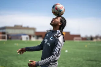 Vanspor FK'dan Orta Sahaya Dinamo: Molik Jesse Khan İmzayı Attı!
