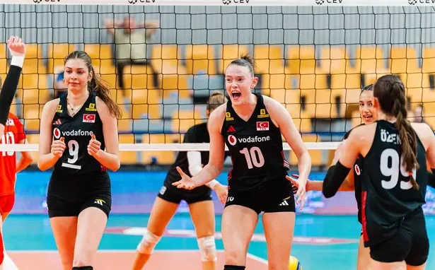 Filenin Genç Sultanları Namağlup Finalde! Türkiye U18 Voleybol Takımı Tarih Yazıyor