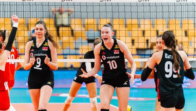Filenin Genç Sultanları Namağlup Finalde! Türkiye U18 Voleybol Takımı Tarih Yazıyor