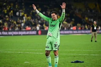 Fenerbahçe'de Ederson Bilmecesi: 25 Milyon Euro Değer Biçildi!