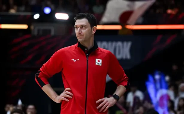 Asya'da Yılın Voleybol Başantrenörü Ferhat Akbaş Oldu!