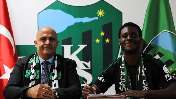Kocaelispor'dan Sol Kanada Alman Panzeri: Makana Baku İmzayı Attı!