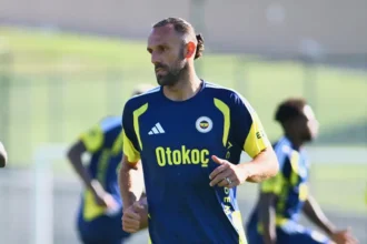 Fenerbahçe'den Şampiyonlar Ligi Kadrosuna Sturm Graz Öncesi Neşter!