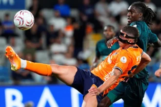 Başakşehir Yeni Sezona Kayıpsız Başladı: Kocaelispor'u 2-0 ile Geçti