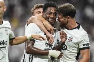 Beşiktaş'tan Avrupa'da Dev Adım: Kauno Zalgiris'i 3-0'la GeçtiBeşiktaş'tan Avrupa'da Dev Adım: Kauno Zalgiris'i 3-0'la Geçti