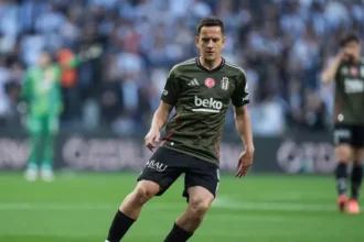 Beşiktaş'ta Orta Sahada Çifte Veda: Amir Hadziahmetovic ve Al-Musrati Ayrıldı