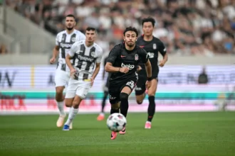 Beşiktaş 10 Kişiyle Güldü: Çekya'da Tarihi 100. Zafer!
