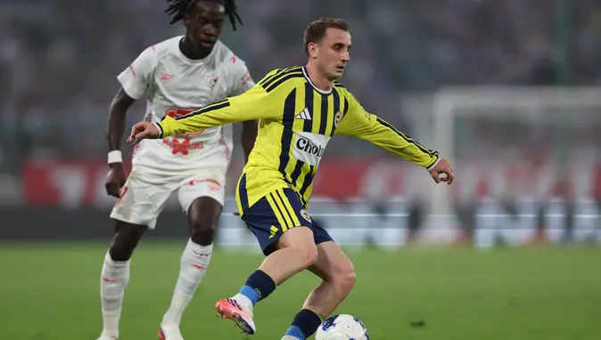 Fenerbahçe ve Asperox'tan Dev İş Birliği: Yeni Şort Sponsoru Belli Oldu!