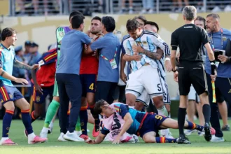 FIFA'dan Olaylı Final Kararı: Paredes ve Molina'ya Ağır Men Cezası