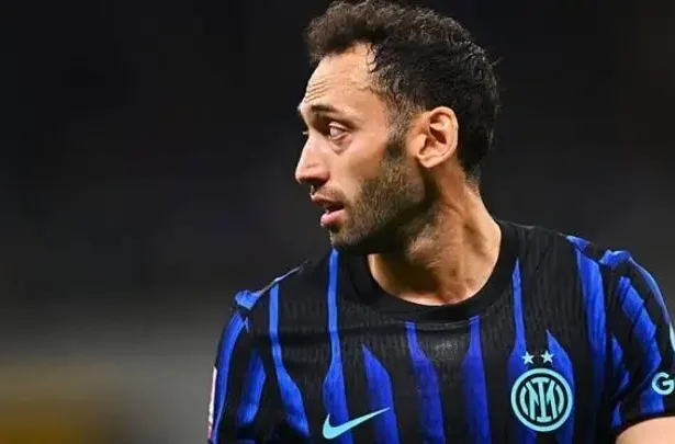 Hakan Çalhanoğlu'ndan Çarpıcı Gelecek Planı: "Hedefimde TFF Başkanlığı Var"