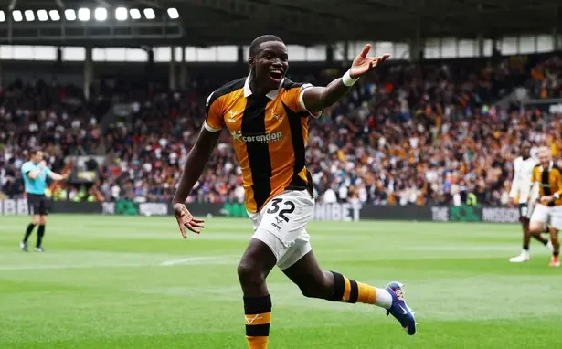 Hull City'den Tarihi Dönüş: Manchester United'ı 2-0 Yıktı