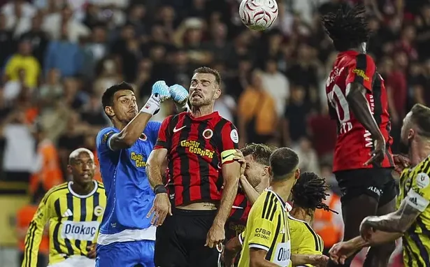 İrfan Can Eğribayat'tan Fenerbahçe Maçı Sonrası Duygusal İtiraflar: "Kolay Değildi"