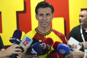 İsmail Köybaşı'ndan Gözyaşlarıyla Veda: Göztepe ve Trabzonspor Maçında Duygusal Jübile