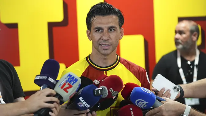 İsmail Köybaşı'ndan Gözyaşlarıyla Veda: Göztepe ve Trabzonspor Maçında Duygusal Jübile