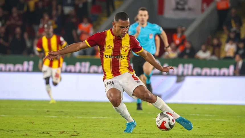 Göztepe'de Juan Sürprizi: Transfer Yatınca Yıldız Oyuncu Takımda Kalıyor