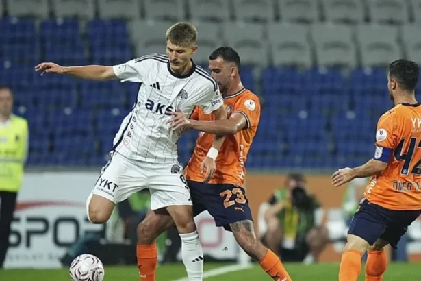 Başakşehir ve Kasımpaşa Yenişemedi: İstanbul Derbisinde Puanlar Paylaşıldı (1-1)