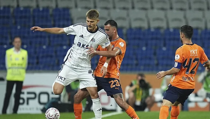 Başakşehir ve Kasımpaşa Yenişemedi: İstanbul Derbisinde Puanlar Paylaşıldı (1-1)