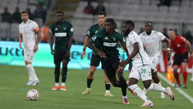 Kocaelispor'dan Muhteşem Geri Dönüş: Konyaspor'u 10 Kişi Bırakıp 2-1 Yıktı