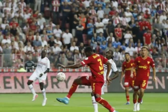 Trendyol Süper Lig'de Nefes Kesen Başlangıç: Samsunspor ve Göztepe Yenişemedi (3-3)