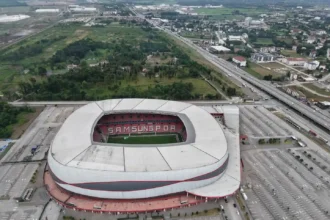 Samsun 19 Mayıs Stadyumu'nda Dünya Standartlarında Hibrit Zemin Dönemi