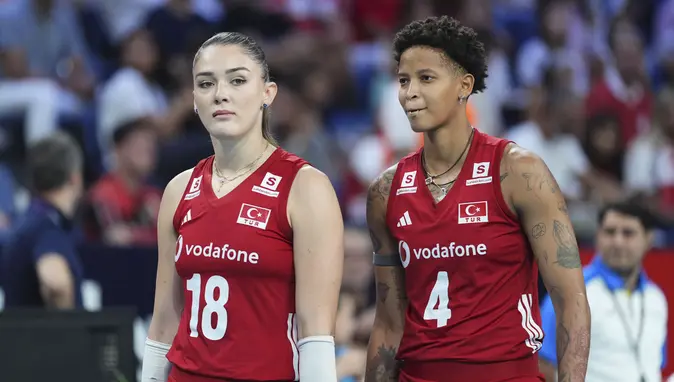 Filenin Sultanları İstanbul'da Kıl Payı Kaybetti: Polonya'ya 3-2'lik Mağlubiyet