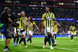 18 Yıllık Hasret Bitti: Fenerbahçe, Lyon'u Devirerek Şampiyonlar Ligi'nde!