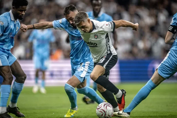 Beşiktaş'ta Leandro Trossard Şoku: Yıldız Oyuncunun Sakatlık Durumu Belli Oldu