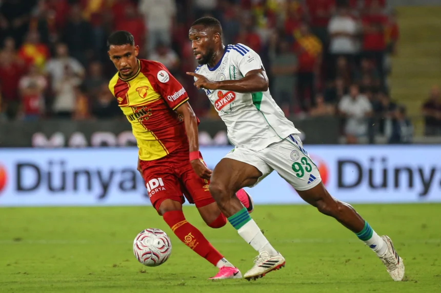 Göztepe Son Nefeste Döndü: İzmir'de Rizespor ile 2-2'lik Heyecan Fırtınası