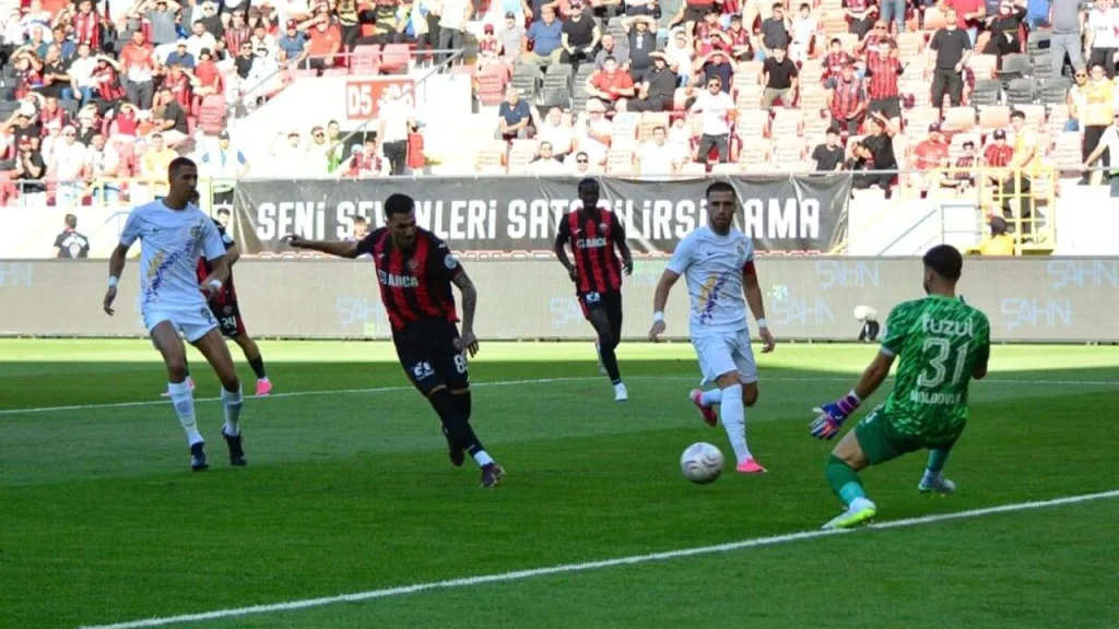 Gelecek Haftalar İçin Yakılan Büyük Umut Işığı