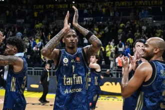Fenerbahçe Tarfin'den EuroLeague'de Gövde Gösterisi!