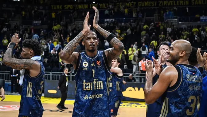 Fenerbahçe Tarfin'den EuroLeague'de Gövde Gösterisi!