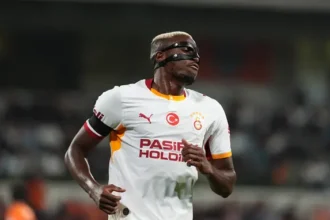 Galatasaray'a Kötü, Nijerya'ya Üzücü Haber: Victor Osimhen Kadrodan Çıkarıldı