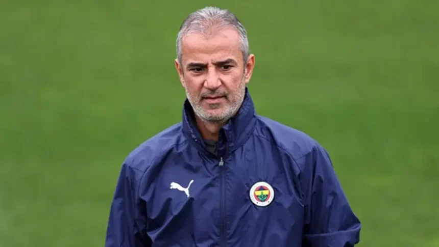 Fenerbahçe'de İsmail Kartal Krizi Çözüldü: Görevine Devam Ediyor
