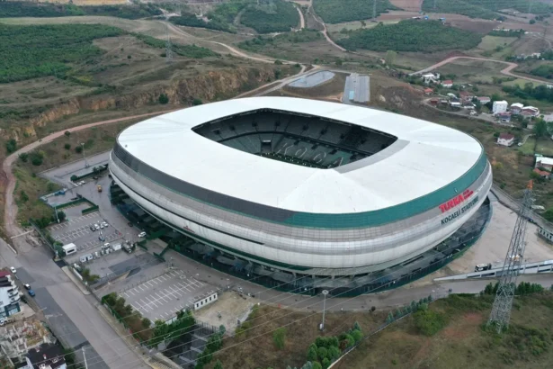 Dev Maça Görkemli Ev Sahipliği: TURKA Kocaeli Stadyumu Milli Atmosfere Hazır