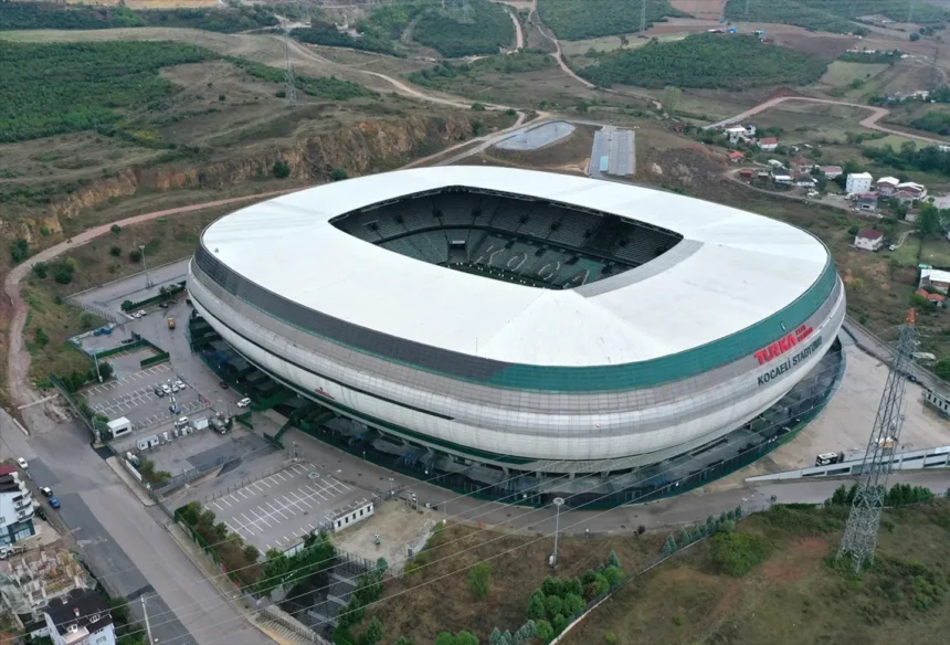 Dev Maça Görkemli Ev Sahipliği: TURKA Kocaeli Stadyumu Milli Atmosfere Hazır