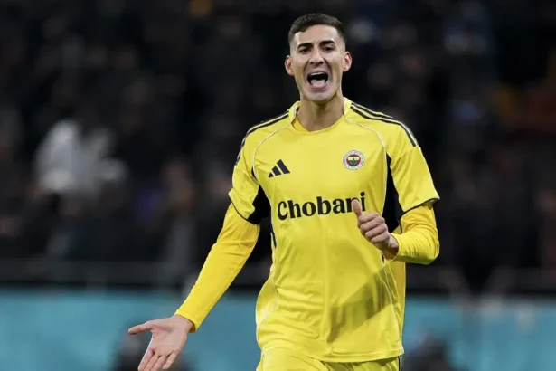 Fenerbahçe'de Mert Müldür Şoku: Antrenmanda Menisküs Yırtığı Tespit Edildi