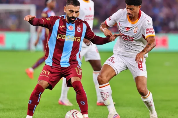 Trabzonspor'dan Papara Park'ta Tarihi Gözdağı: Galatasaray'ı 4-0 ile Geçtiler