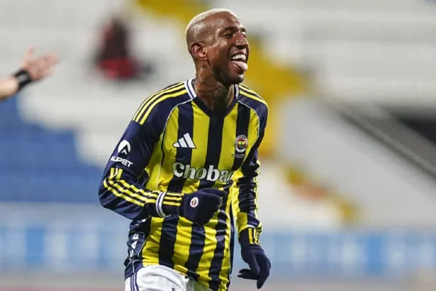 Fenerbahçe'de Flaş Ayrılık: Anderson Talisca ile Yollar Ayrıldı!