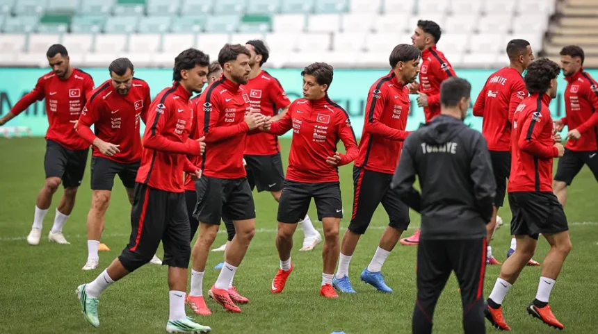 A Milli Takım İtalya Maçına Hazır: Montella Yönetiminde Son Taktikler