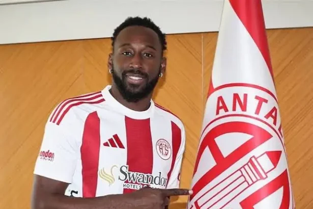 Antalyaspor'da Yohan Boli ile Yollar Ayrıldı: Yeni Adresi Katar!