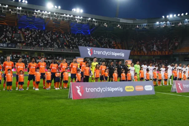 Başakşehir - Galatasaray Maçının Tartışmalı Kararları: Trio Ekibi Son Noktayı Koydu