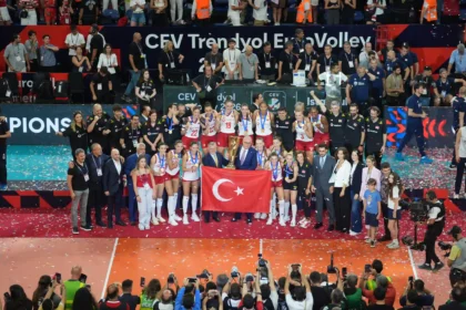 İtalyan Basınında Filenin Sultanları Yankısı: "Acı Verici Bir Veda"