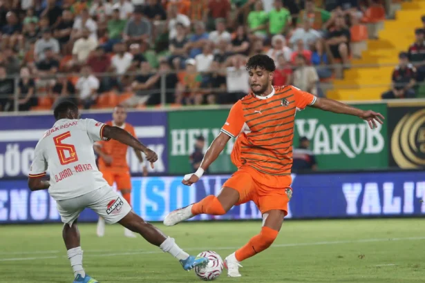 Alanyaspor ve Göztepe Yenişemedi: İzmir Ekibi Ligin Dibine Demir Attı