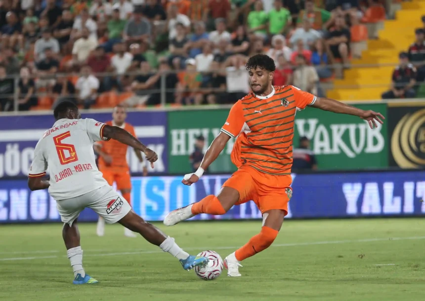 Alanyaspor ve Göztepe Yenişemedi: İzmir Ekibi Ligin Dibine Demir Attı