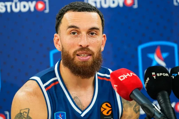 Anadolu Efes'in Yeni Yıldızı Mike James: "Nasıl Başladığınız Değil, Nasıl Bitirdiğiniz Önemli"