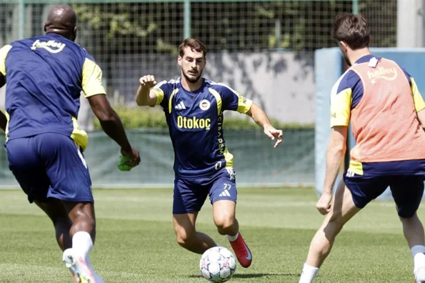 Fenerbahçe'de Mimovic Depremi: Formayı Giyemeden Veda Ediyor!
