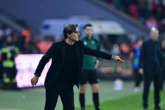 Montella'dan Fransa Maçı Sonrası İddialı Mesaj: "Herkesle Mücadele Ederiz"
