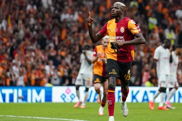 Galatasaray'da Osimhen Planı Değişti: Kasımpaşa Yerine Hedef Barcelona!