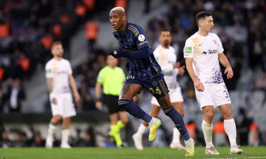 Talisca'dan Olay Derbi Göndermesi: Fenerbahçe'nin Mağlubiyeti Sonrası Flaş 'Ego' Mesajı